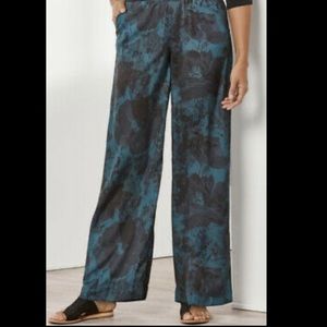 Soft Surroundings floral pants bosha wide leg size medium‎